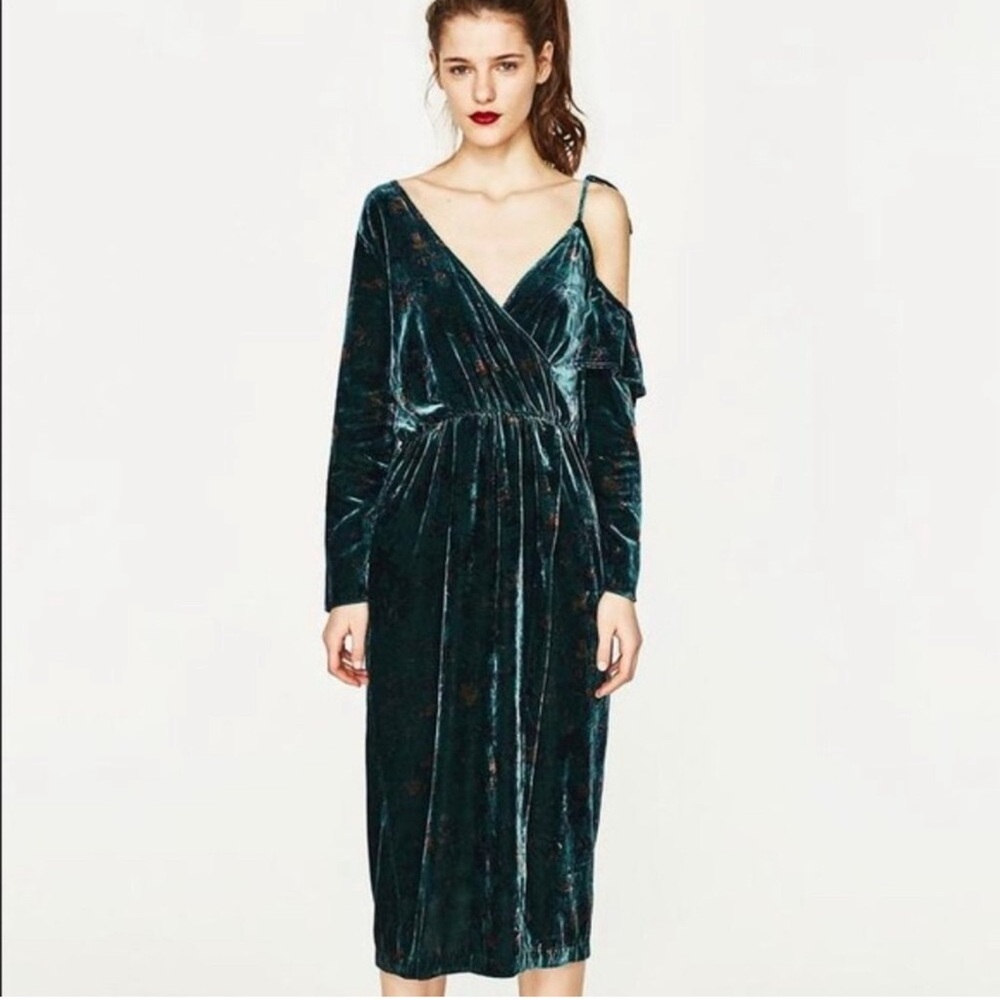 Zara trafaluc velvet floral dress one shoulder - medium (C8) - Picture 8 of 8